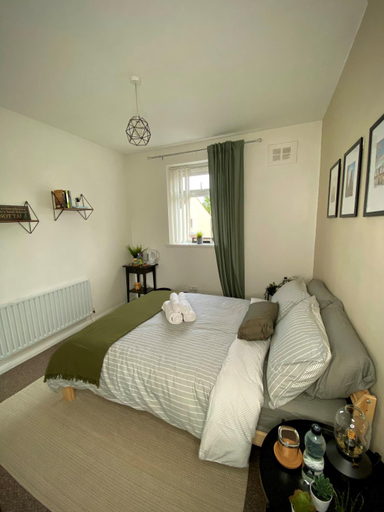 Others 3, Cheerful and Cosy Double Room, Belfast