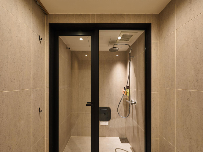 Bathroom 8