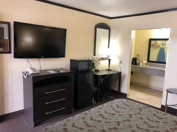Others 1, Flamingo Inn, Beckham