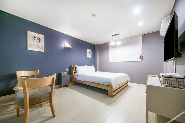 Bedroom 2, Jeonju Deokjindong MOMENT 708, Jeonju