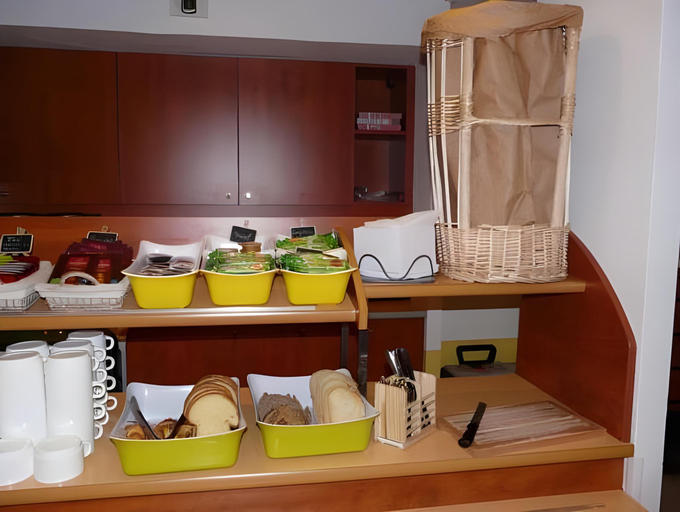 Others 4, ibis budget Orleans Sud, Loiret