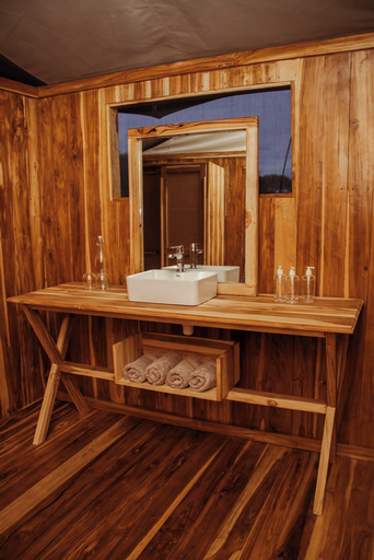 Bathroom, Conserve Safari Serengeti, Serengeti