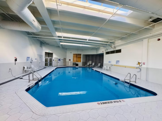 Sport & Beauty 2, Candlewood Suites BURLINGTON CONFERENCE CENTRE, Halton