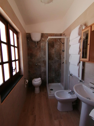 Bathroom 2, Azienda Agrituristica Vivi Natura, Napoli