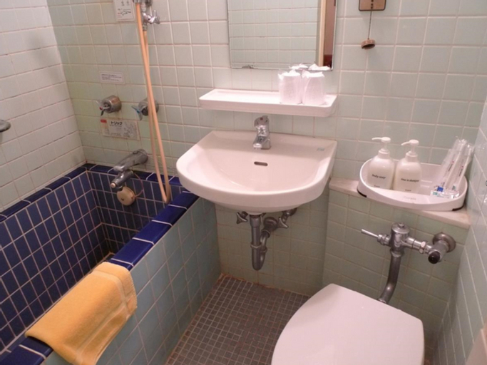 Bathroom 3, Outlet Hotel Ueno Ekimae, Taitō
