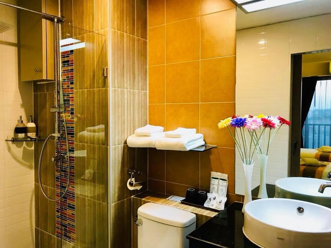Bathroom 4, TONAOI GRAND HOTEL, Hat Yai