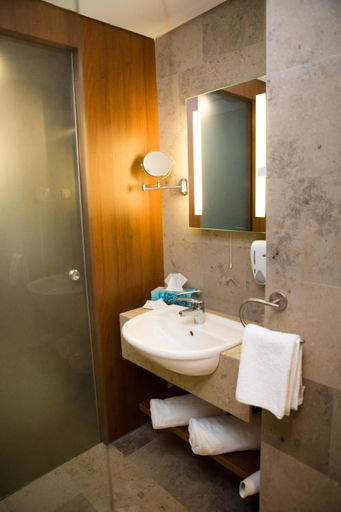 Bathroom 4, Hotel Zenit Balaton, Hévíz/Keszthely