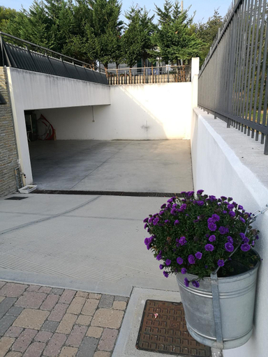 Exterior 2