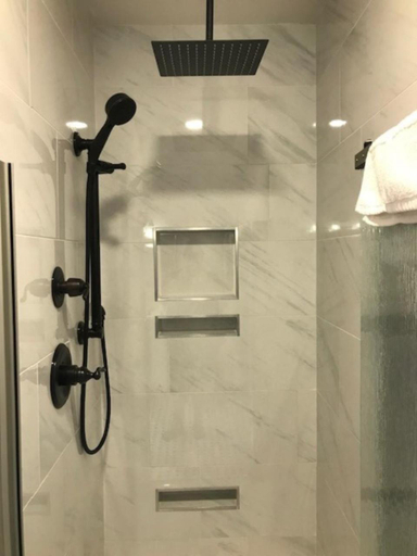 Bathroom 18