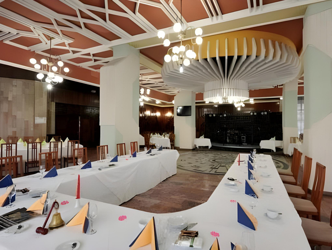 Others 4, Hotel Moldova, Iasi