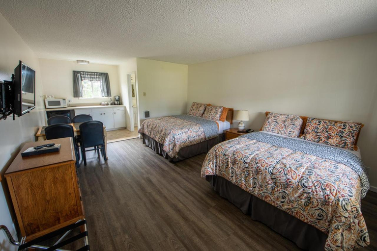 Others 5, Pacific City Inn, Tillamook