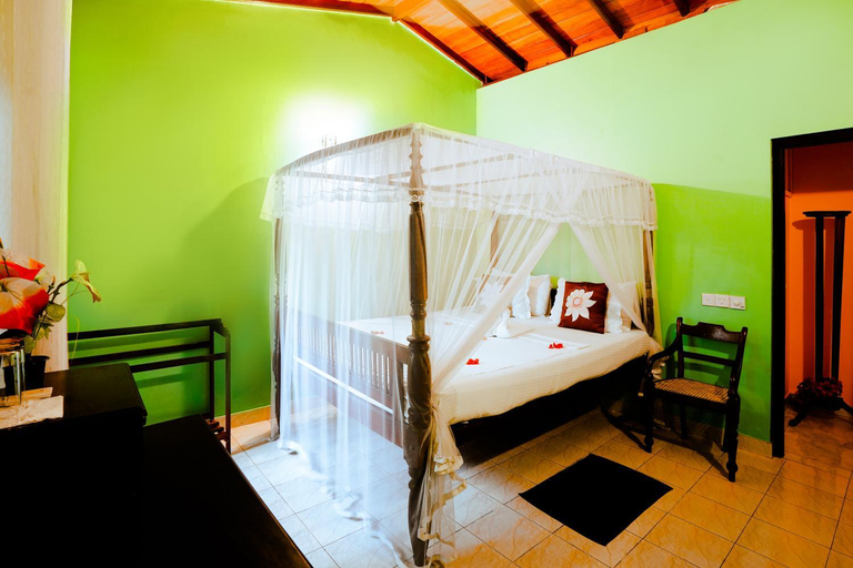 Bedroom 3, Frangipani Motel, Galle Four Gravets