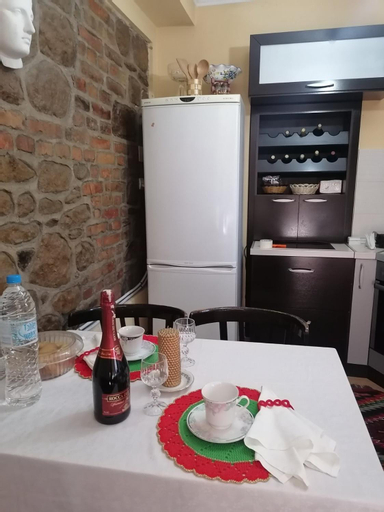 Vila Tradicionale Violeta Korce, Korçës