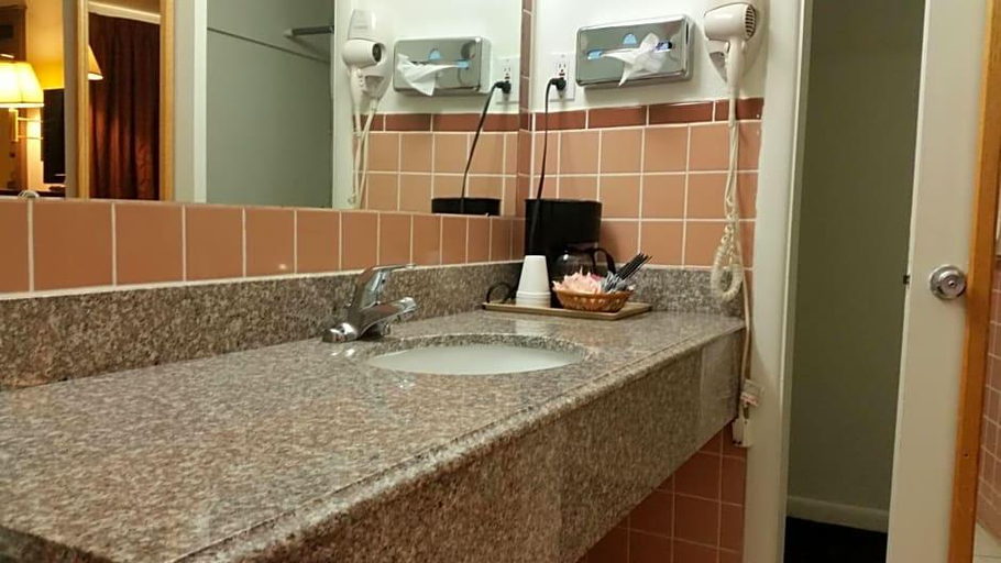 Bathroom 3, Americas Best Value Inn Liberal, Seward