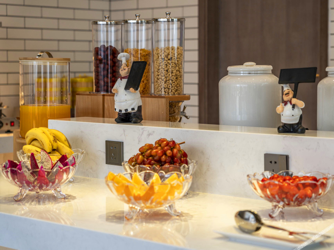 Food & Drinks 5, Echarm Hotel Hanzhong Wetland Park, Hanzhong