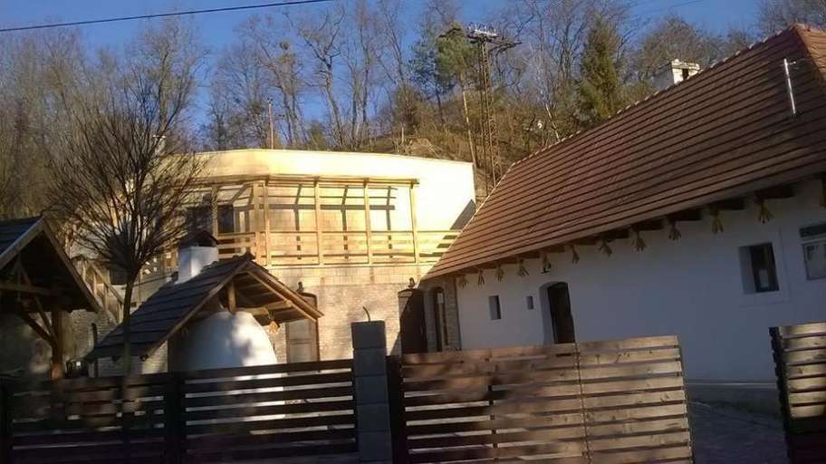 Others 4, Zempleni Pitvaros Piheno, Abaúj–Hegyközi