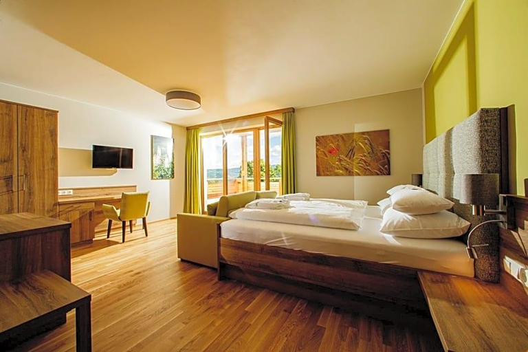 Bedroom 3, Gasthof Almblick, Weiz