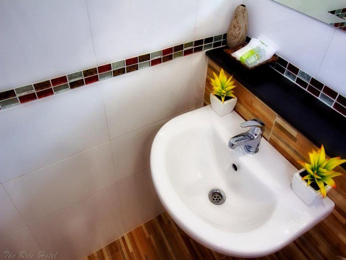 Bathroom, The Rice Hotel, Muang Roi Et