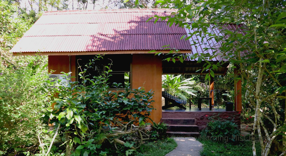 Exterior 6