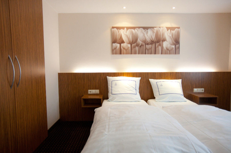 Bedroom 1, Empire, Luxembourg