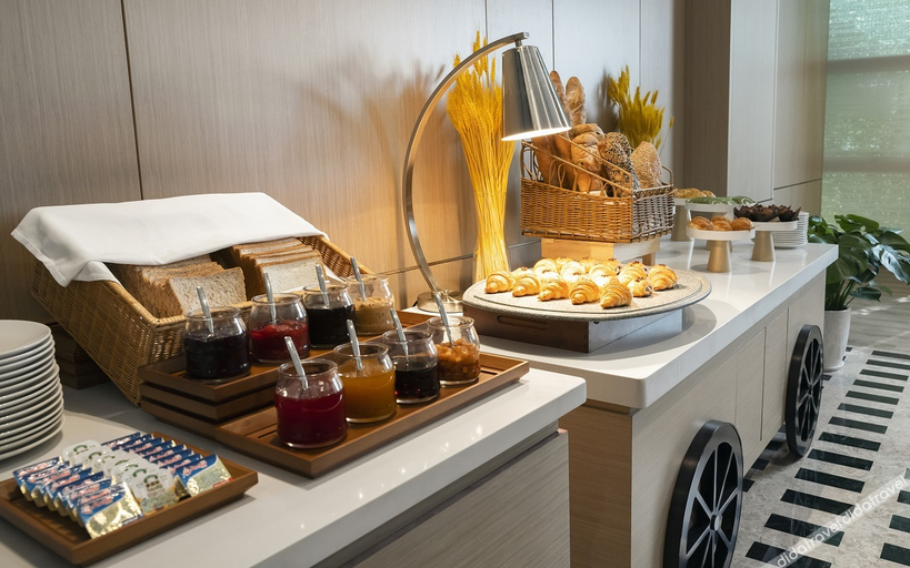 Food & Drinks 5, Home2 Suites by Hilton Bole, Börtala Mongol