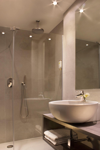 Bathroom 3, Hotel Desiree by Double Hospitality, Brescia