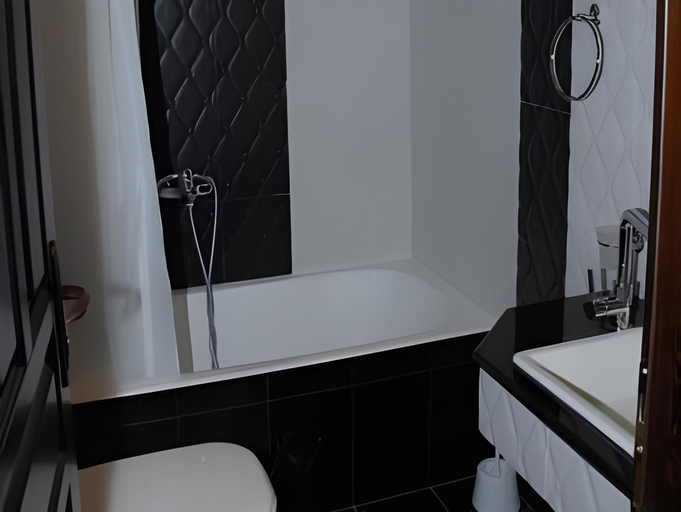 Bathroom 4, Iridanos, Thessaly