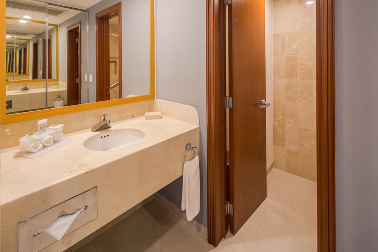 Bathroom 5, Wyndham Garden Playa del Carmen, Cozumel