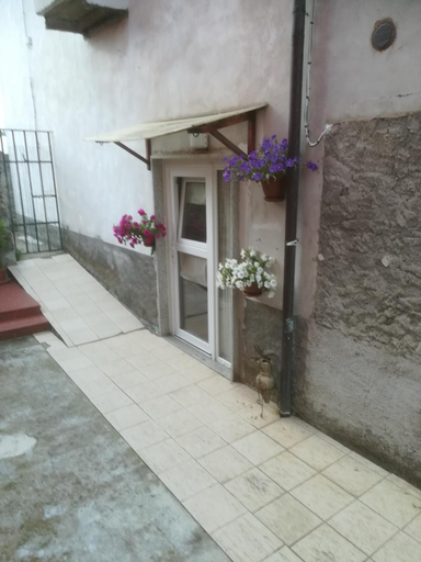 Others 4, affittacamere BABY, La Spezia