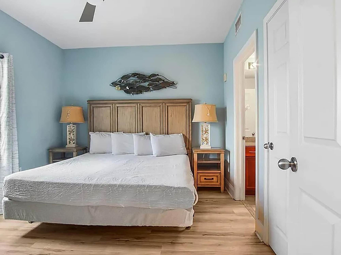 Bedroom 3, Laketown Wharf 1803, Bay