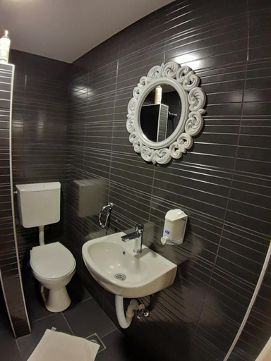 Bathroom 5