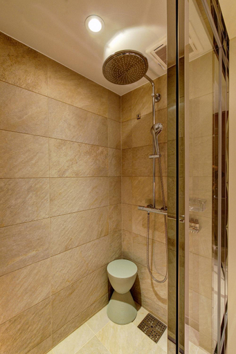 Bathroom 8