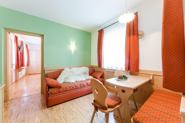 Bedroom 2, Berggasthof Locanda Alpina Dorfner, Bolzano