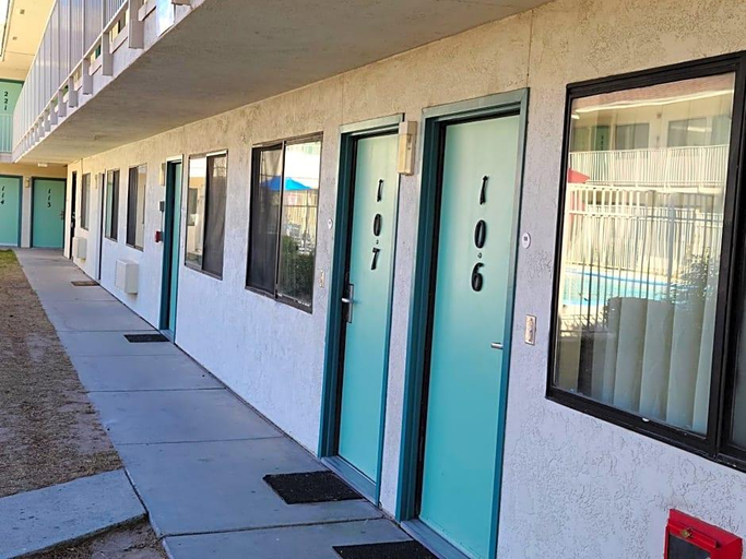 Exterior & Views 2, Rodeway Inn Las Cruces, Dona Ana