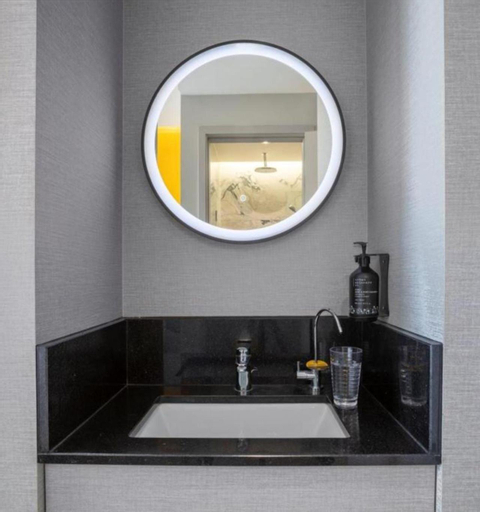 Bathroom 10