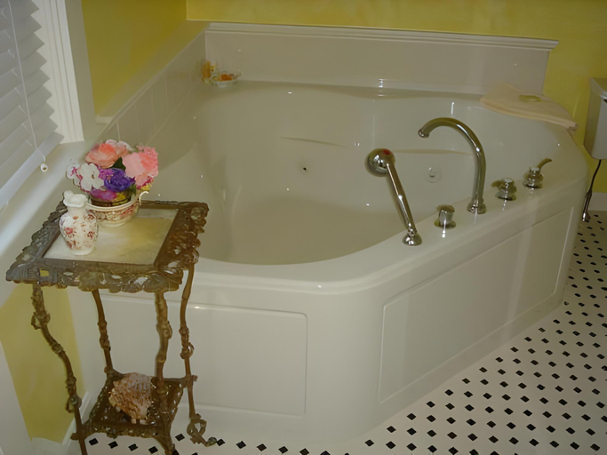 Bathroom 3, America's Cup Inn Newport, Newport