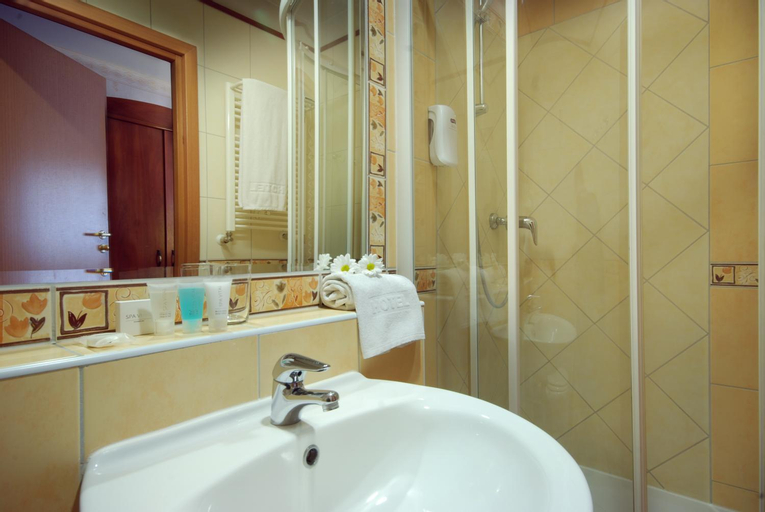 Bathroom 3