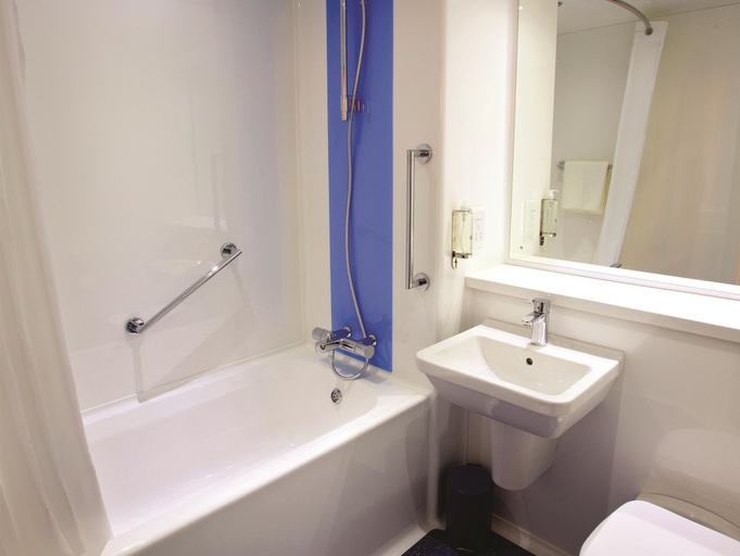 Bathroom 4, Travelodge Perth Central, Perthshire and Kinross