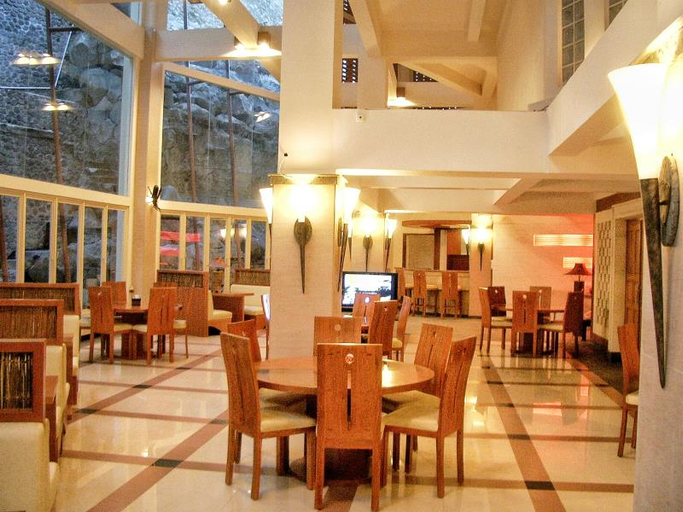 Food & Drinks 5, Pines Garden Resort, Pasuruan
