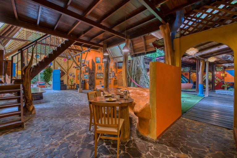 Food & Drinks 5, Tree House Beachfront Lodge, Talamanca