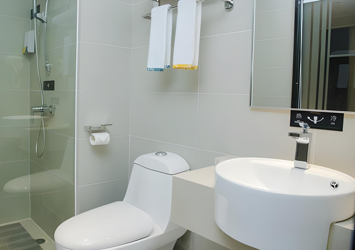 Bathroom 3, City Comfort Inn Dongguan Zhongtang, Guangzhou
