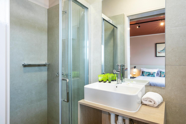 Bathroom 11