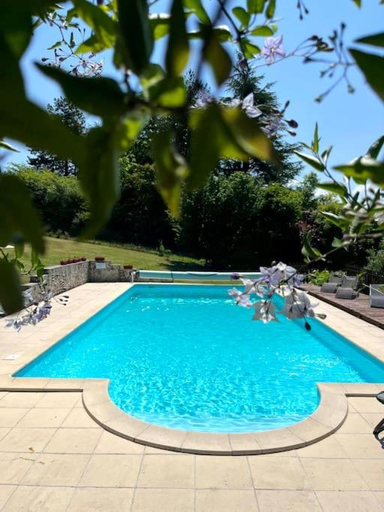 Sport & Beauty, La Colline de Tilleul - De La Colline 4 STAR RATED - Beautiful Cottage Near Aubeterre, Charente