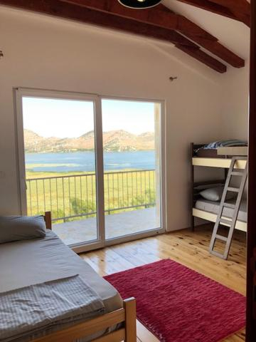 3, Skadar lake house Bobija