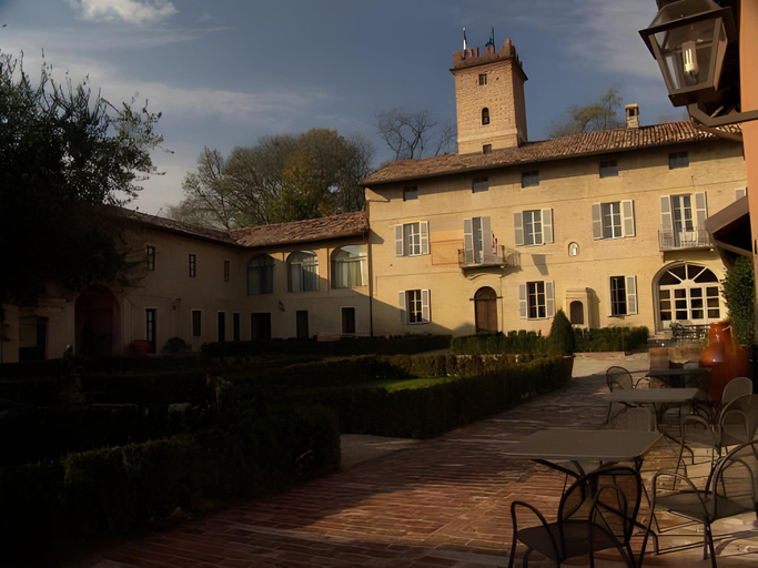Exterior & Views 2, Castello di Razzano, The Originals Relais, Alessandria