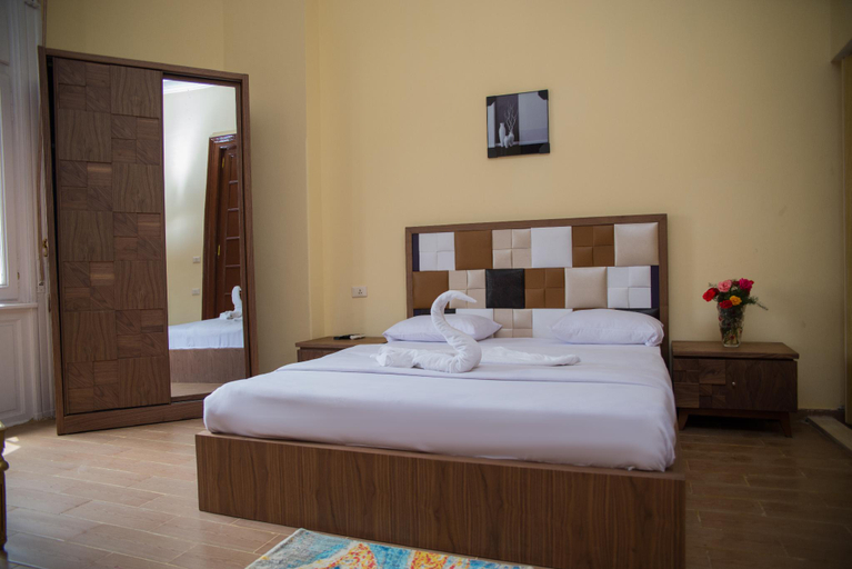Bedroom 2, New Grand Royal Hotel, Qasr an-Nil