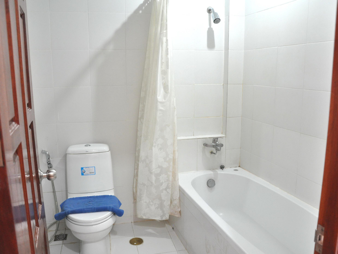 Bathroom 3, Highfive Guest House, Pattaya