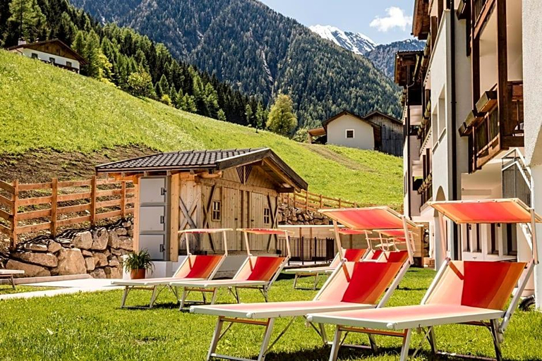 Exterior & Views 2, Hotel Almina Family & SPA, Bolzano
