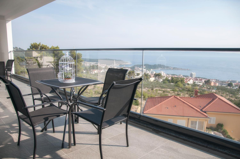 Balcony/terrace 5, Whitehouse Apartments, Makarska