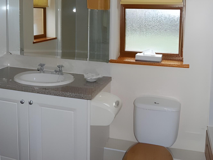 Bathroom 3, Trethorne Hotel & Golf Club, Cornwall